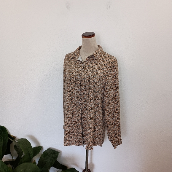 King Universal Floral Button Up Shirt - Picture 6 of 6